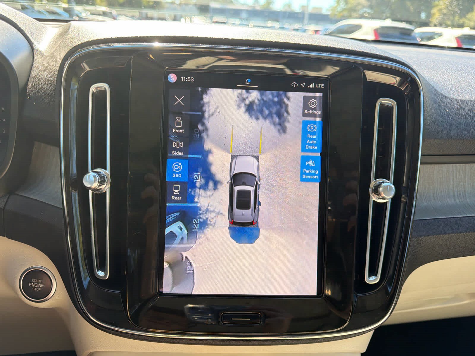 Used 2024 Volvo XC40 B5 Ultimate w/ Protection Package Premier AWD/4WD image 33