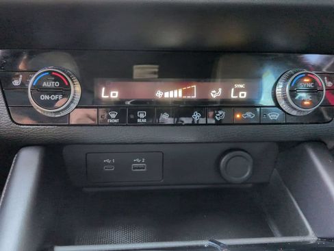 Used 2023 Mitsubishi Outlander SE Black Edition AWD/4WD image 19