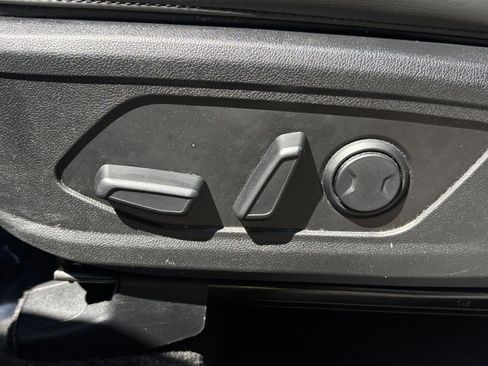 Used 2024 Kia Sorento S FWD image 29
