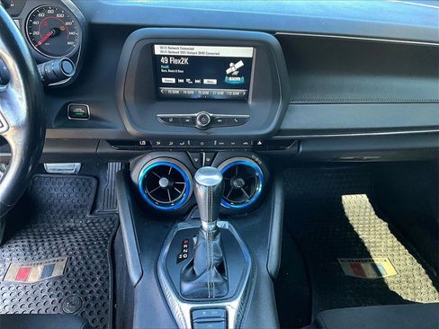 Used 2018 Chevrolet Camaro LT image 26