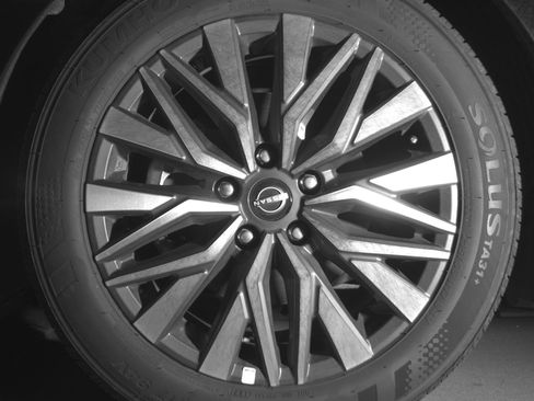 Used 2025 Nissan Altima 2.5 SV image 12