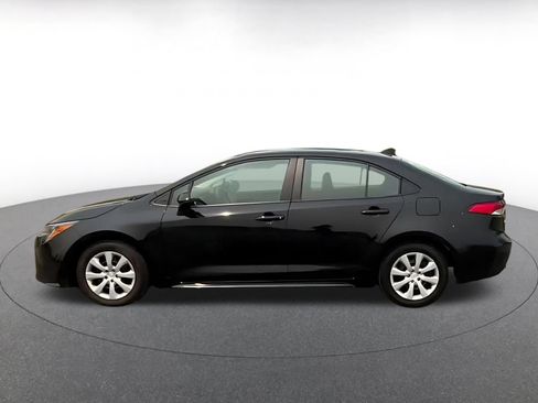 Used 2025 Toyota Corolla LE FWD image 8