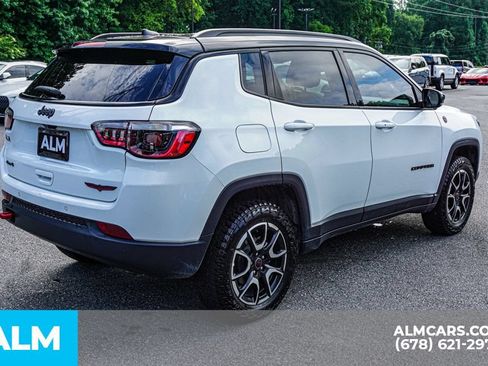 Used 2025 Jeep Compass Trailhawk AWD/4WD image 5