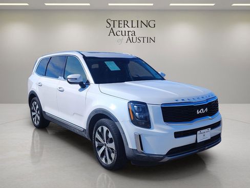 Used 2022 Kia Telluride EX w/ EX Premium Package image 3