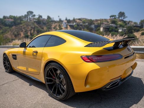 Used 2018 Mercedes-Benz AMG GT C image 6