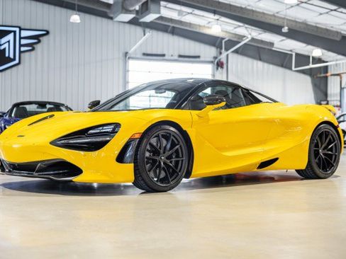 Used 2021 McLaren 720S Performance RWD image 2