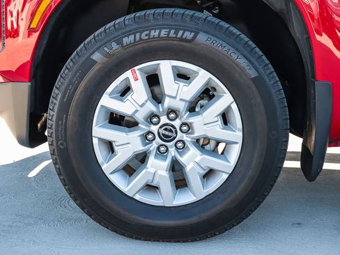 Used 2023 Nissan Frontier SV w/ SV Convenience Package image 11