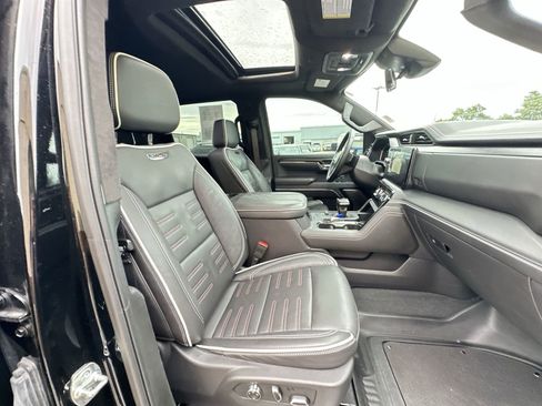 Used 2025 GMC Sierra 1500 AT4X AWD/4WD image 29