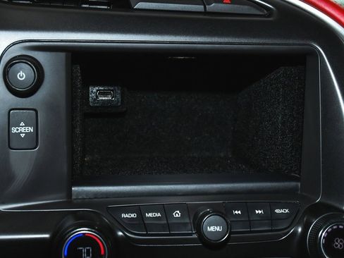 Used 2015 Chevrolet Corvette Z06 w/ 3LZ Preferred Equipment Group image 35