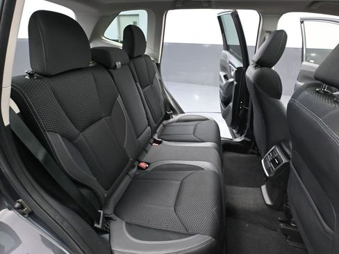Used 2021 Subaru Forester Premium image 41