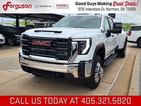New 2026 GMC Sierra 3500 Pro AWD/4WD image 7