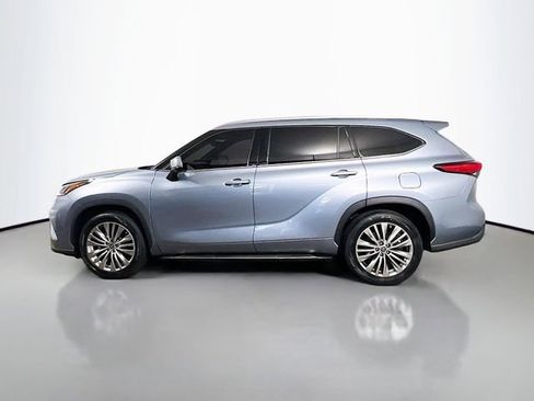 Used 2022 Toyota Highlander Platinum FWD image 6