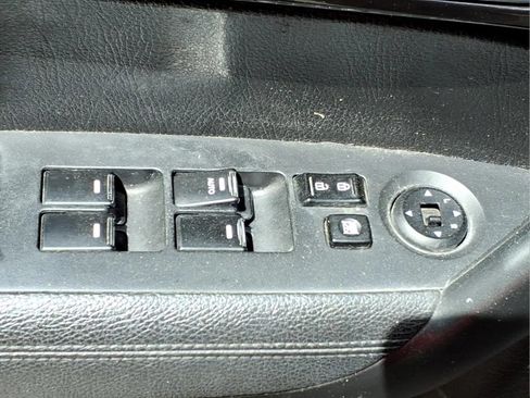 Used 2013 Kia Sorento LX w/ Convenience Pkg FWD image 9