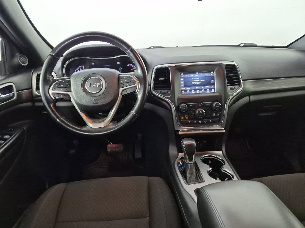 Used 2021 Jeep Grand Cherokee Laredo RWD image 30
