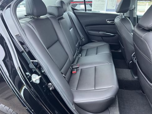 Used 2018 Acura TLX image 16