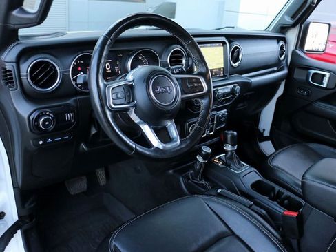 Used 2023 Jeep Wrangler Unlimited Sahara w/ Cold Weather Group image 20