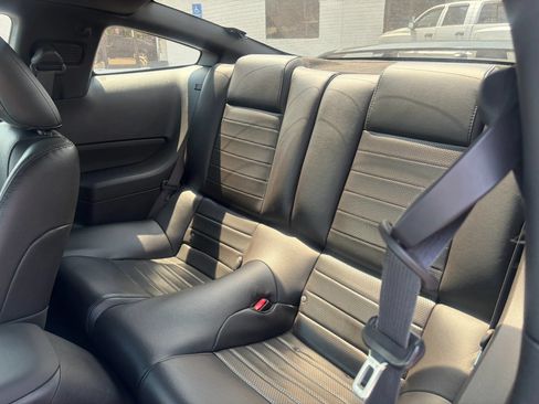 Used 2009 Ford Mustang GT RWD image 31