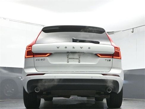 Used 2018 Volvo XC60 T5 Momentum w/ Vision Package image 37