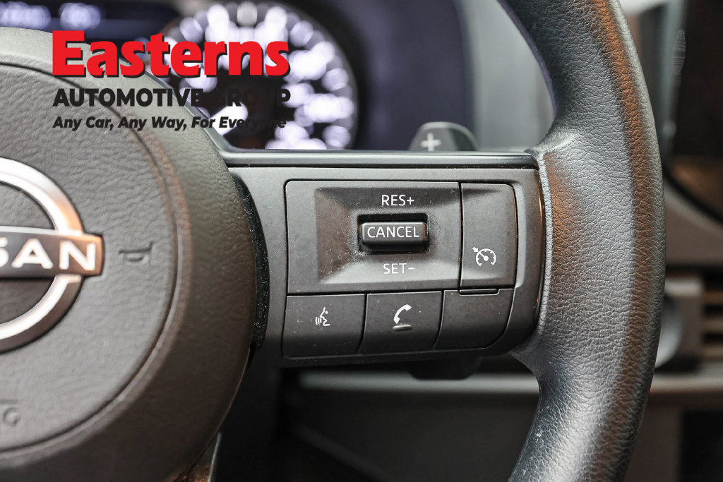 Used 2024 Nissan Pathfinder S AWD/4WD image 17