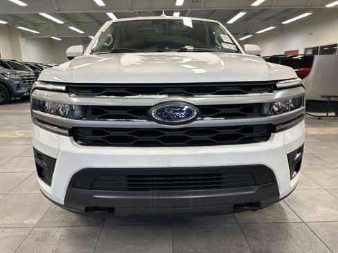 Used 2022 Ford Expedition XLT image 16