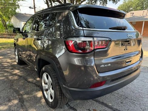 Used 2018 Jeep Compass Latitude w/ Popular Equipment Group image 5