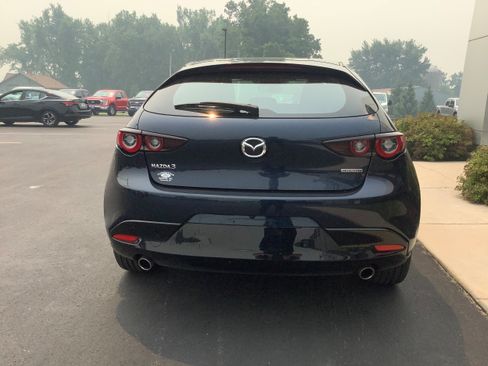 Used 2024 MAZDA MAZDA3 s FWD image 5