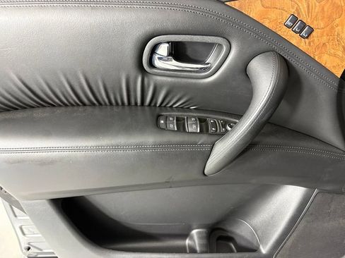 Used 2023 Nissan Armada SL w/ Captain's Chairs Package RWD image 20