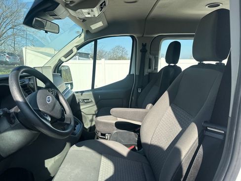 Used 2023 Ford Transit 350 XLT image 42