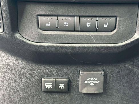 Used 2025 Toyota Tundra Platinum image 14