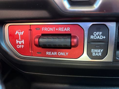 New 2026 Jeep Wrangler Unlimited Rubicon AWD/4WD image 36