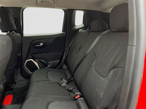 Used 2015 Jeep Renegade Latitude image 22