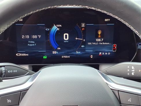 Used 2026 Chevrolet Equinox EV LT FWD image 6