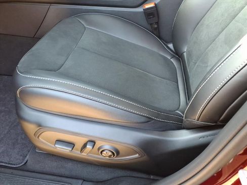 New 2025 Jeep Grand Cherokee L Altitude image 12