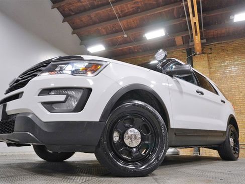 Used 2018 Ford Explorer Police AWD w/ Ultimate Wiring Package image 3