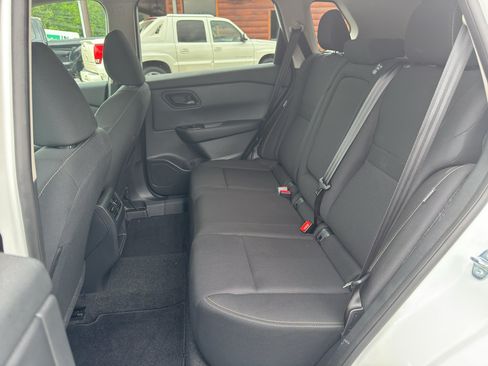 Used 2025 Nissan Rogue S AWD/4WD image 16