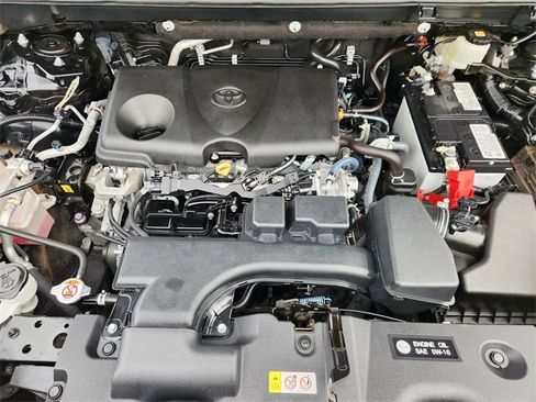 Used 2023 Toyota RAV4 XLE Premium image 31