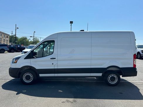 New 2026 Ford Transit 250 148 Medium Roof w/ Load Area Protection Package RWD image 3