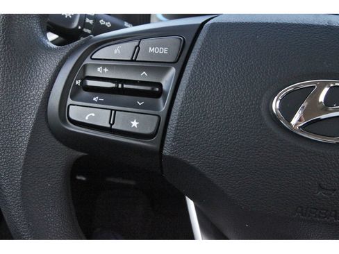 Used 2026 Hyundai Venue SE FWD image 17
