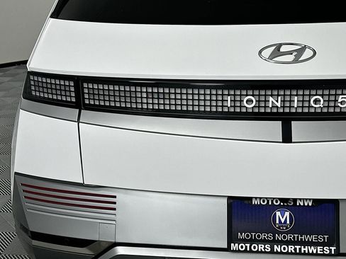 Used 2024 Hyundai Ioniq 5 Limited image 25