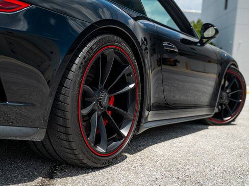 Used 2018 Porsche 911 GT3 RWD image 39