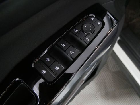 Used 2023 Nissan Pathfinder SL w/ SL Premium Package AWD/4WD image 18