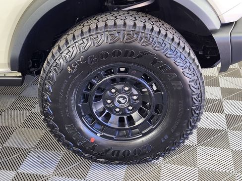 New 2026 Ford Bronco Badlands AWD/4WD image 9