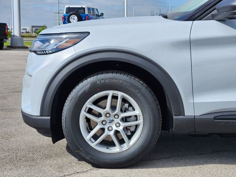 New 2026 Ford Explorer Active w/ Active Comfort Package RWD image 7