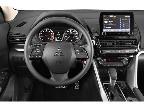 Used 2022 Mitsubishi Eclipse Cross LE AWD/4WD image 4