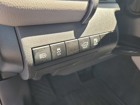 Used 2022 Toyota Camry SE FWD image 17