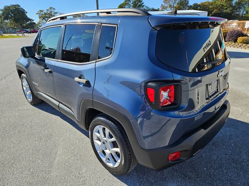 Used 2021 Jeep Renegade Sport w/ Sport Appearance Group image 4