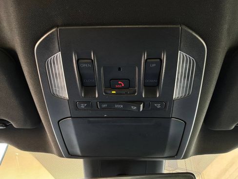 Used 2025 Toyota Highlander XSE AWD/4WD image 20