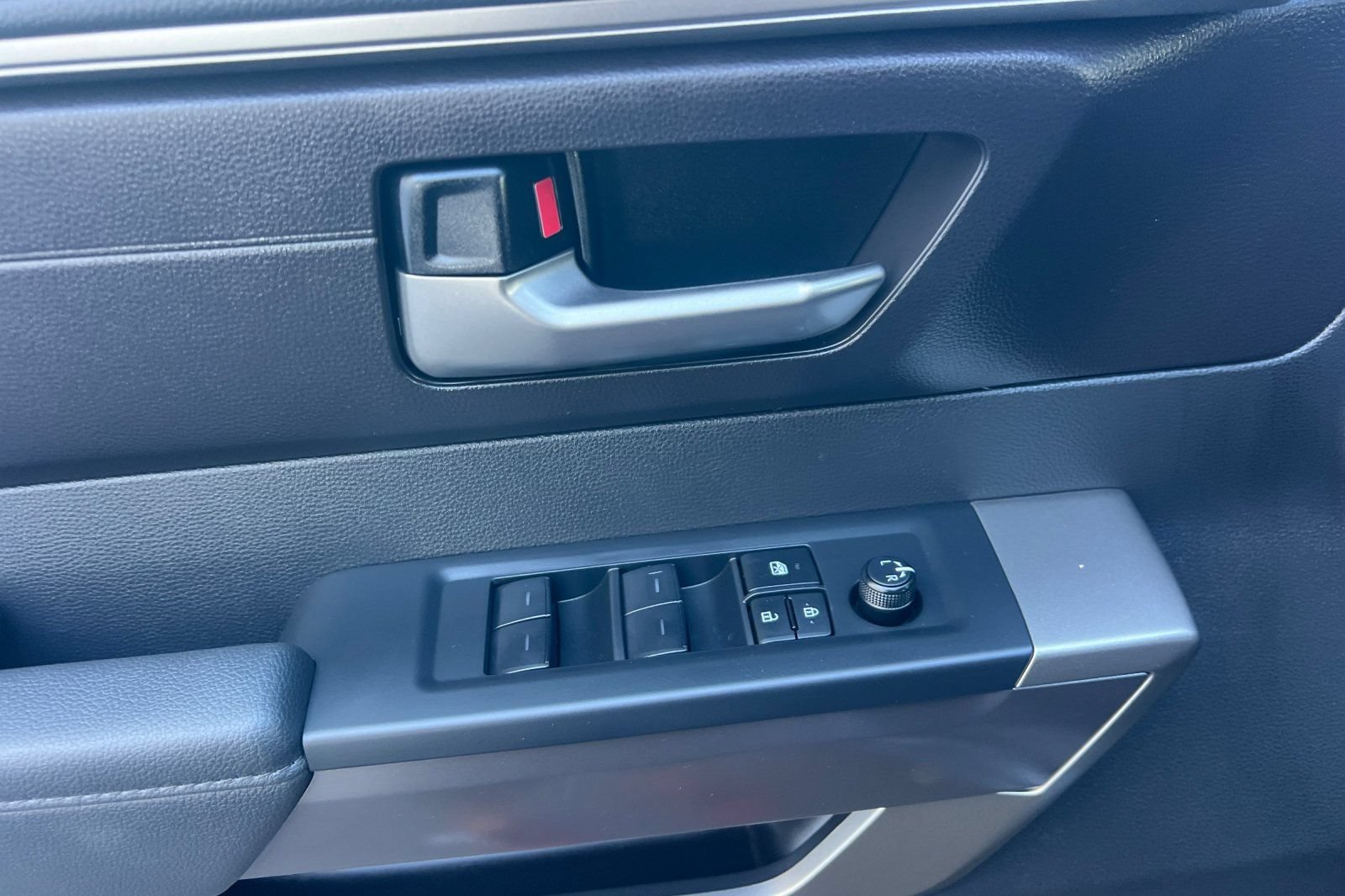 Certified 2026 Toyota Tundra SR5 AWD/4WD image 8