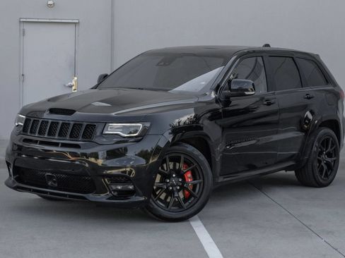Used 2020 Jeep Grand Cherokee SRT AWD/4WD image 7