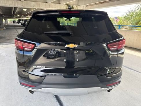 Used 2025 Chevrolet Blazer LT FWD image 19